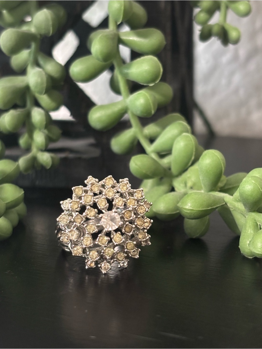 Vintage 18K White Gold Plated Crystal Floral Cluster Cocktail Ring - Picture 4 of 8